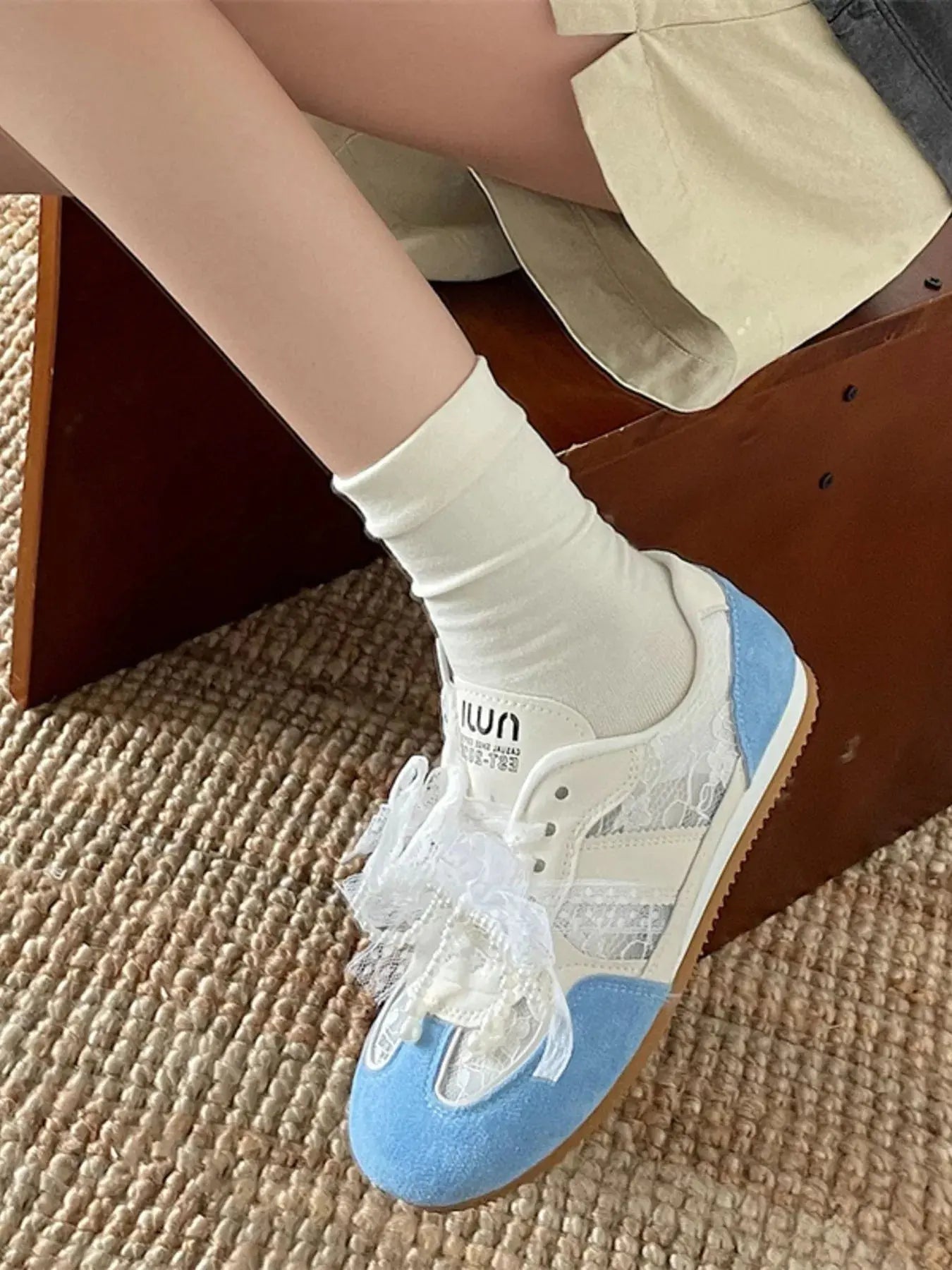 Vintage Lace Ribbon Sneakers Trendsi