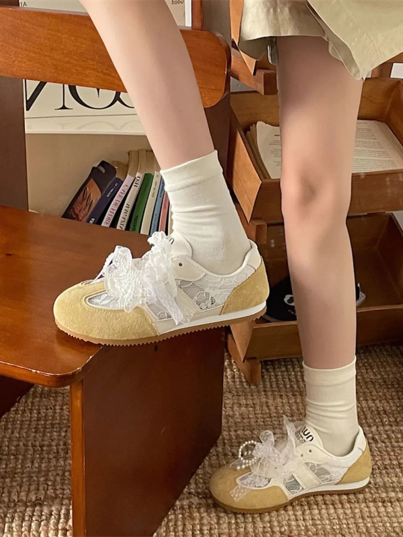 Vintage Lace Ribbon Sneakers Trendsi