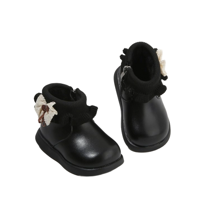 Baby boots with Fleece lining, featuring a cute flower accent and durable rubber sole for comfort and stability.
