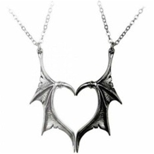 Personality Punk Heart Double Color Wing Necklace for Women Men Vinatge Fashion Statement Wing Pendant Necklace for Lovers