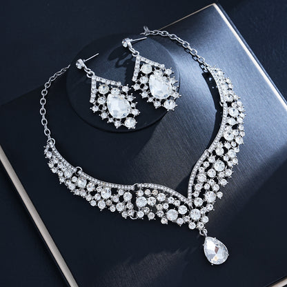 Necklace and earrings set