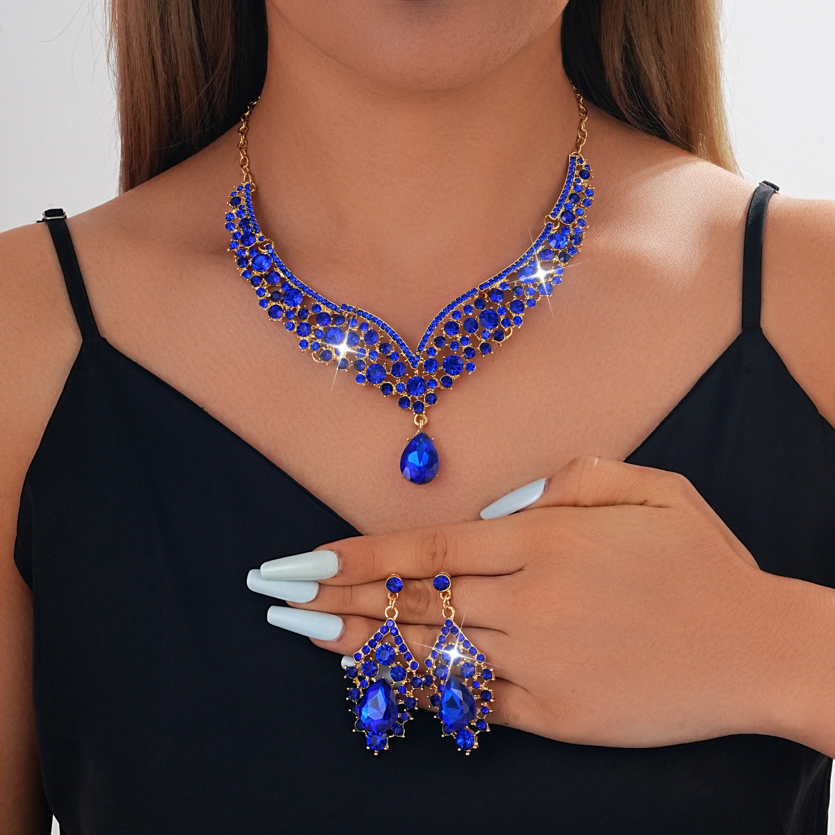 Necklace and earrings set
