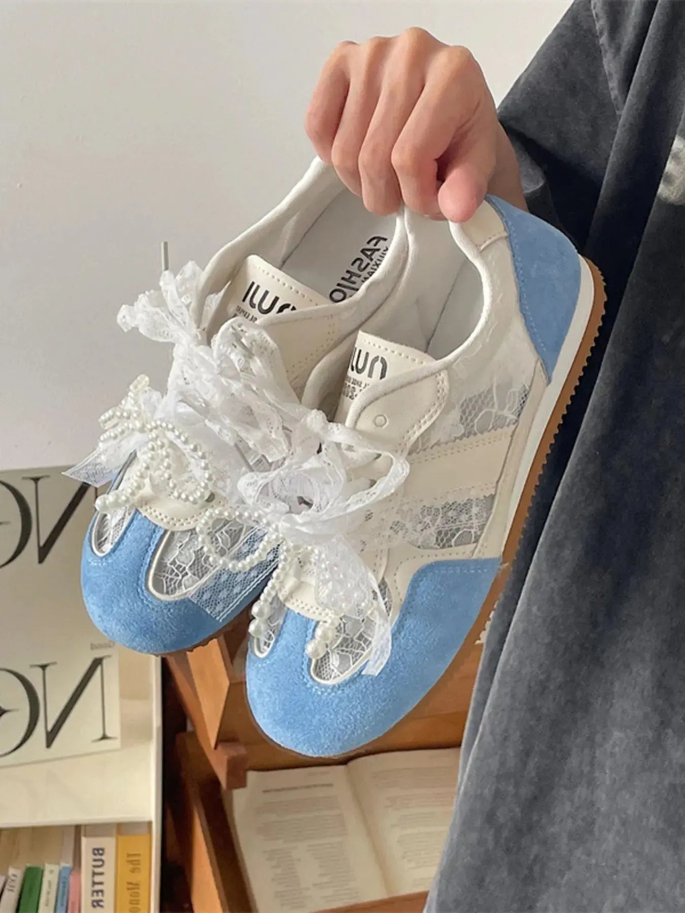 Vintage Lace Ribbon Sneakers Trendsi