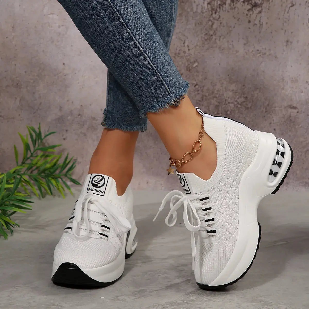 Lace Up Platform Sneakers Trendsi