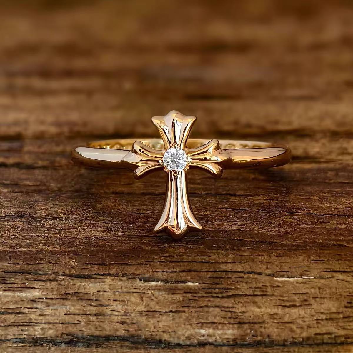 Vintage ring with adjustable hip hop style