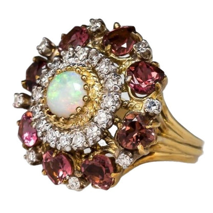 Vintage-style Zircon Points To Beauty And Nobility