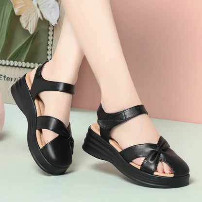 Thick Sole Summer Women's Shoes Soft Leather Comfortable Beach Sandals Outdoor Wear Soft Sole Mother's Sandals Lightweight eprolo