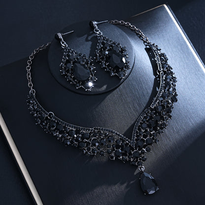 Necklace and earrings set
