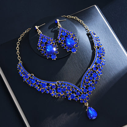 Necklace and earrings set