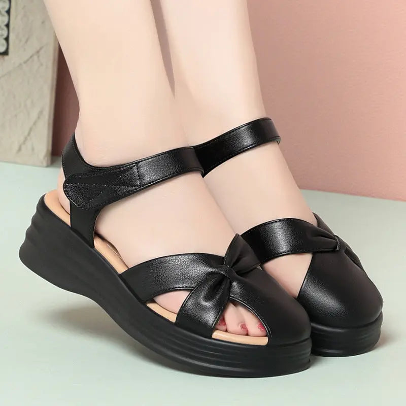 Thick Sole Summer Women's Shoes Soft Leather Comfortable Beach Sandals Outdoor Wear Soft Sole Mother's Sandals Lightweight eprolo