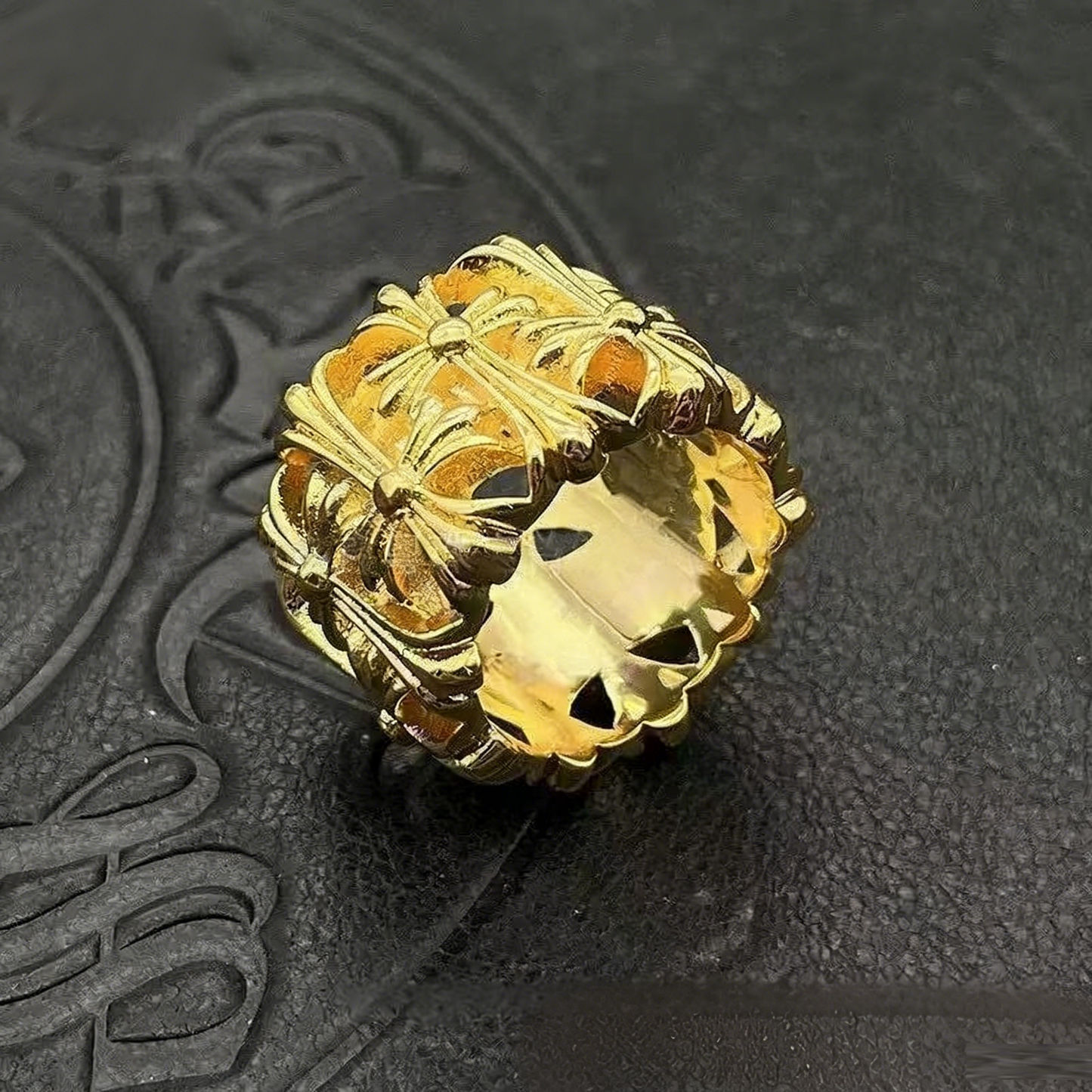 Vintage ring with adjustable hip hop style