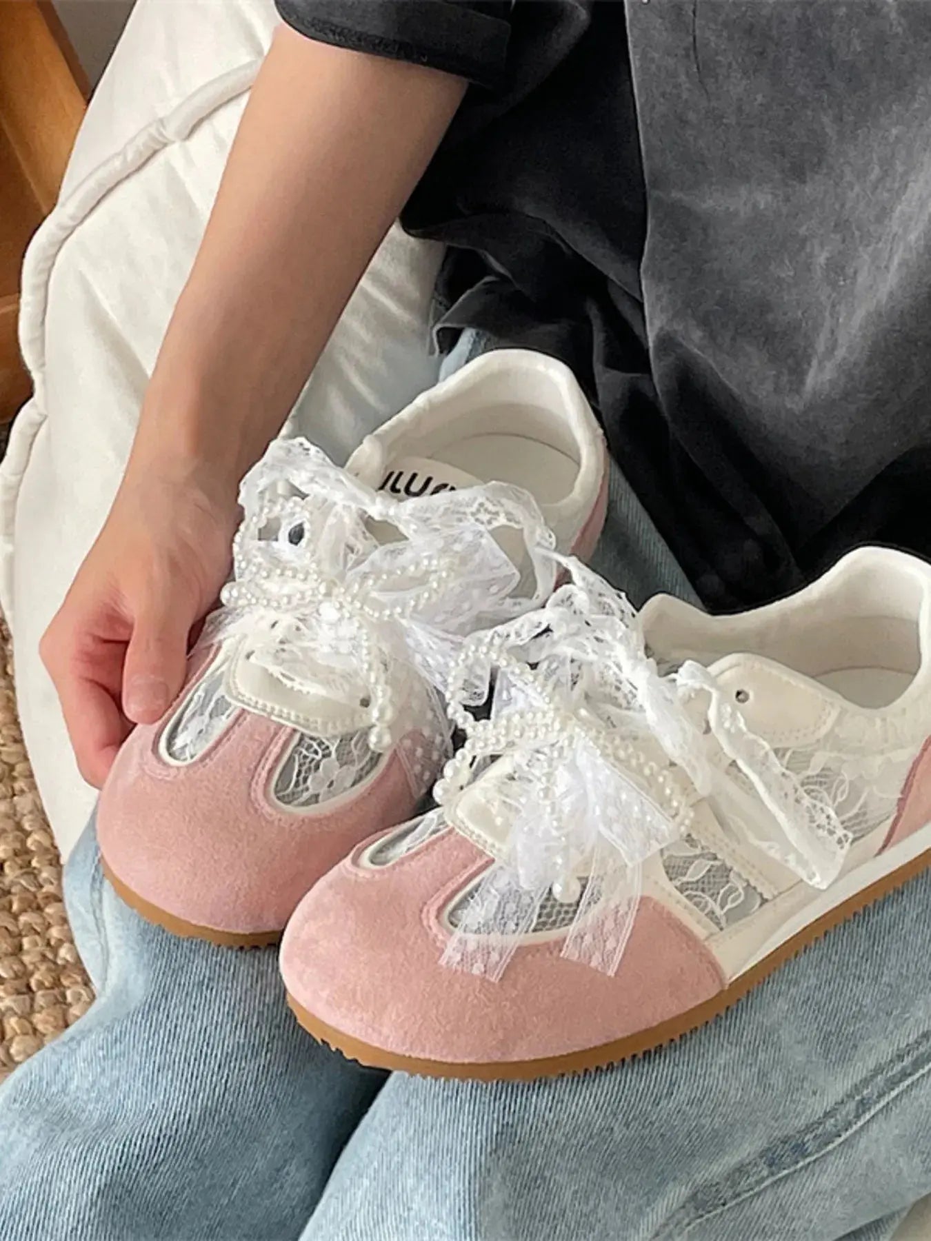 Vintage Lace Ribbon Sneakers Trendsi