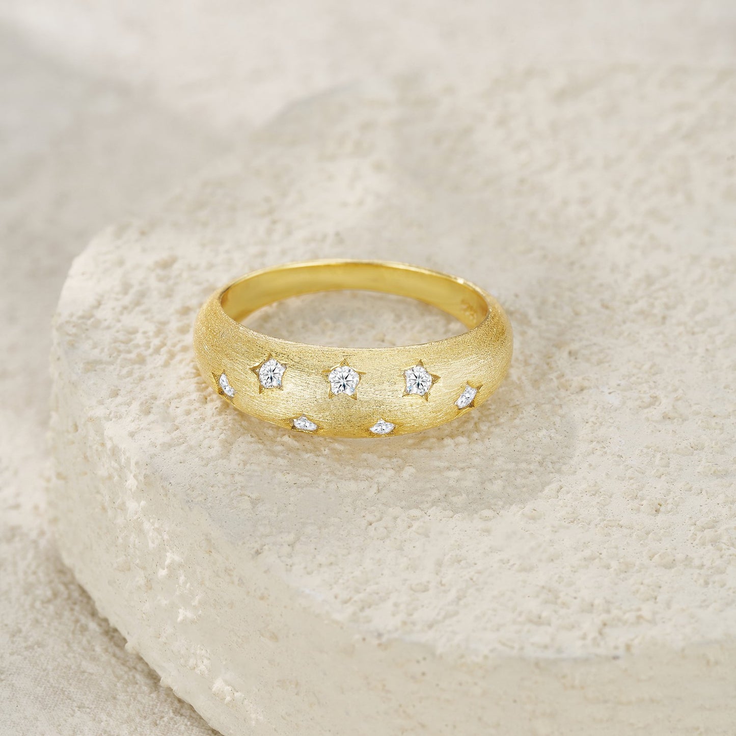 Trendy Star Charm - A Luxurious And Fashionable Light Luxury Jewelry Silver Ring Set With Top-quality Moissanite, S925 Silver Plated Platinum