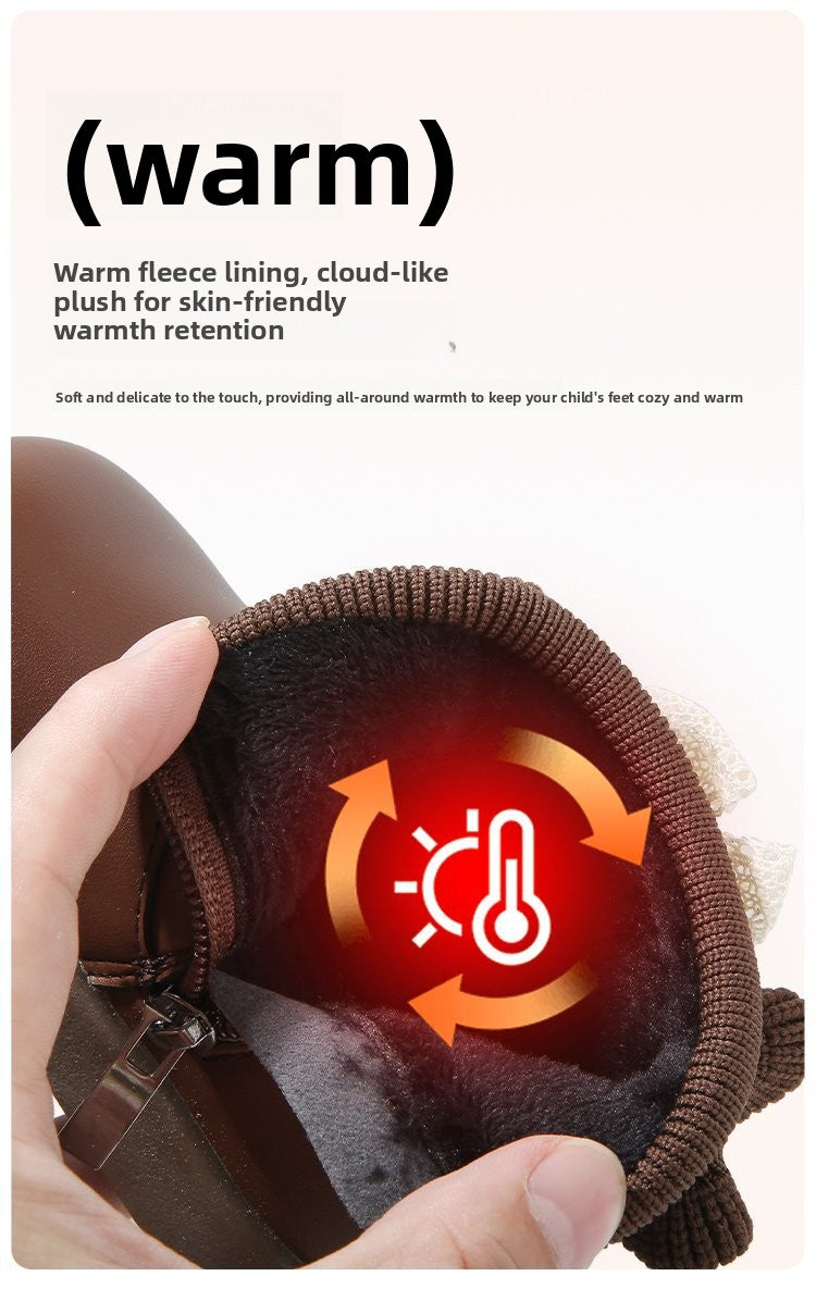 Close-up of baby boots with Fleece lining, showcasing warm fleece and skin-friendly plush for cozy comfort.