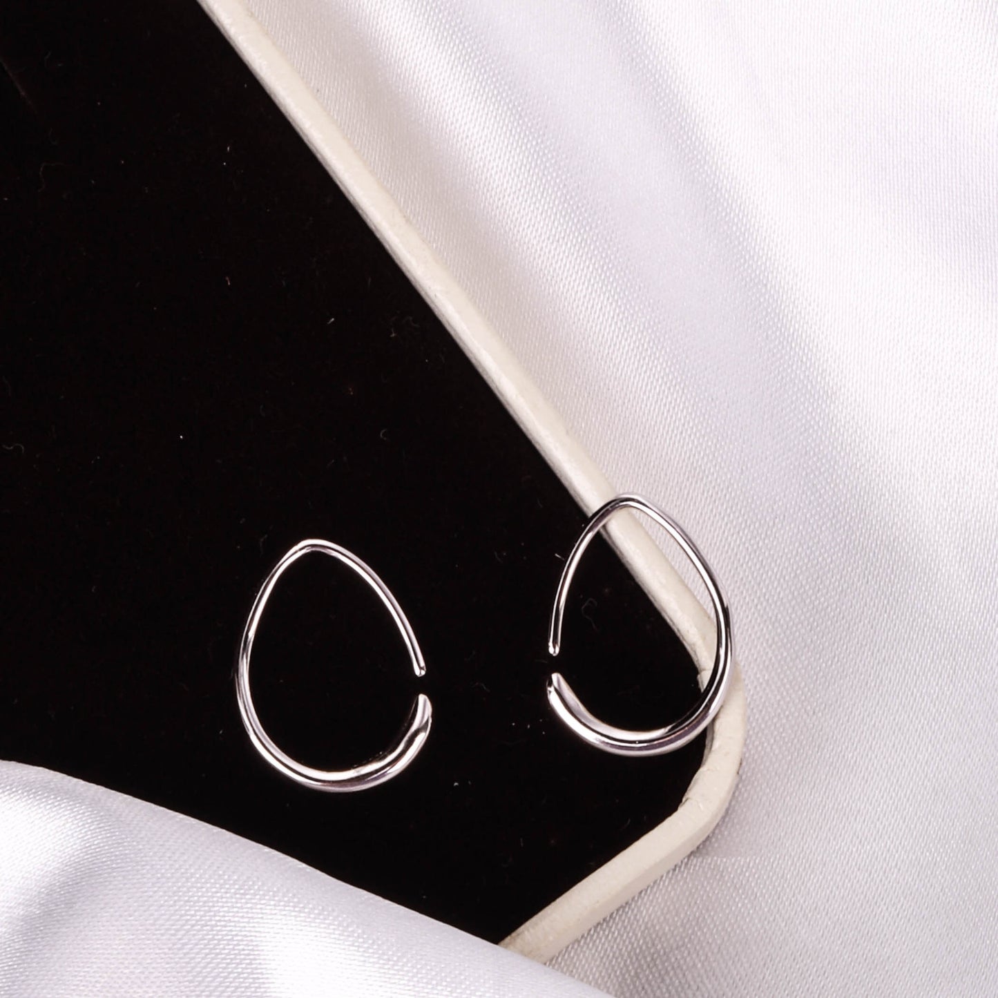 Sleek Stylish Waterdrop-shaped Earrings With Electroplating