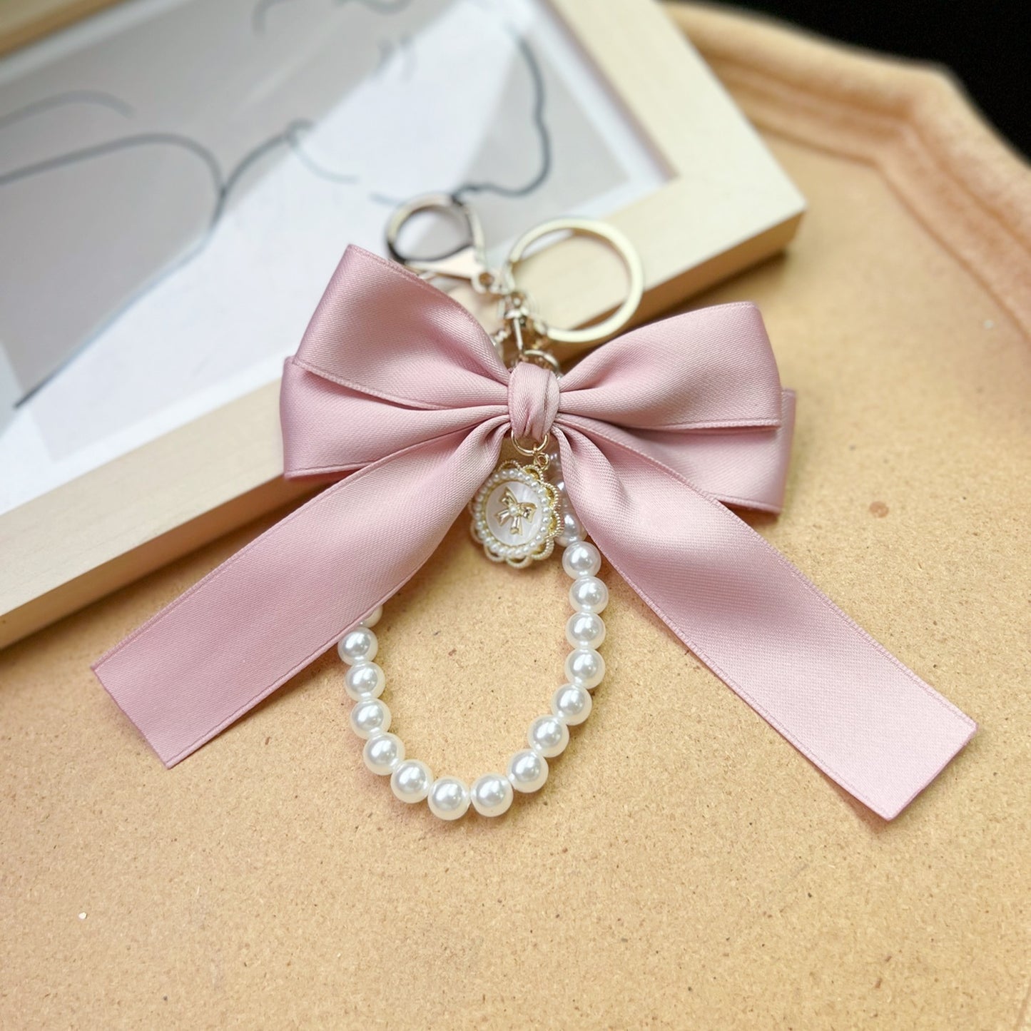 Bow Pearl Metal Keychains Decoration