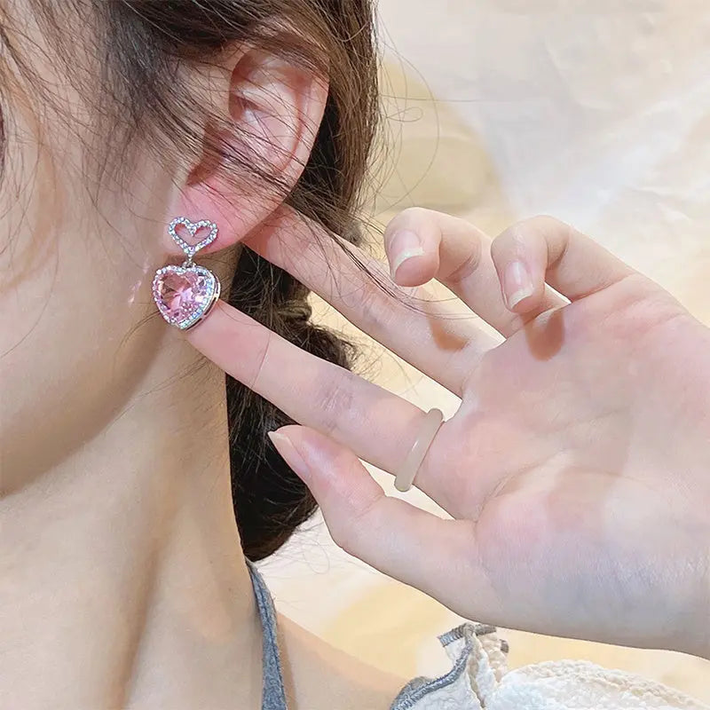 2023 New Light Luxury Premium Feeling Pink Crystal Heart Earrings For Women Girls Niche Design Earrings Birthday Jewellery Gift Easy Bazaar
