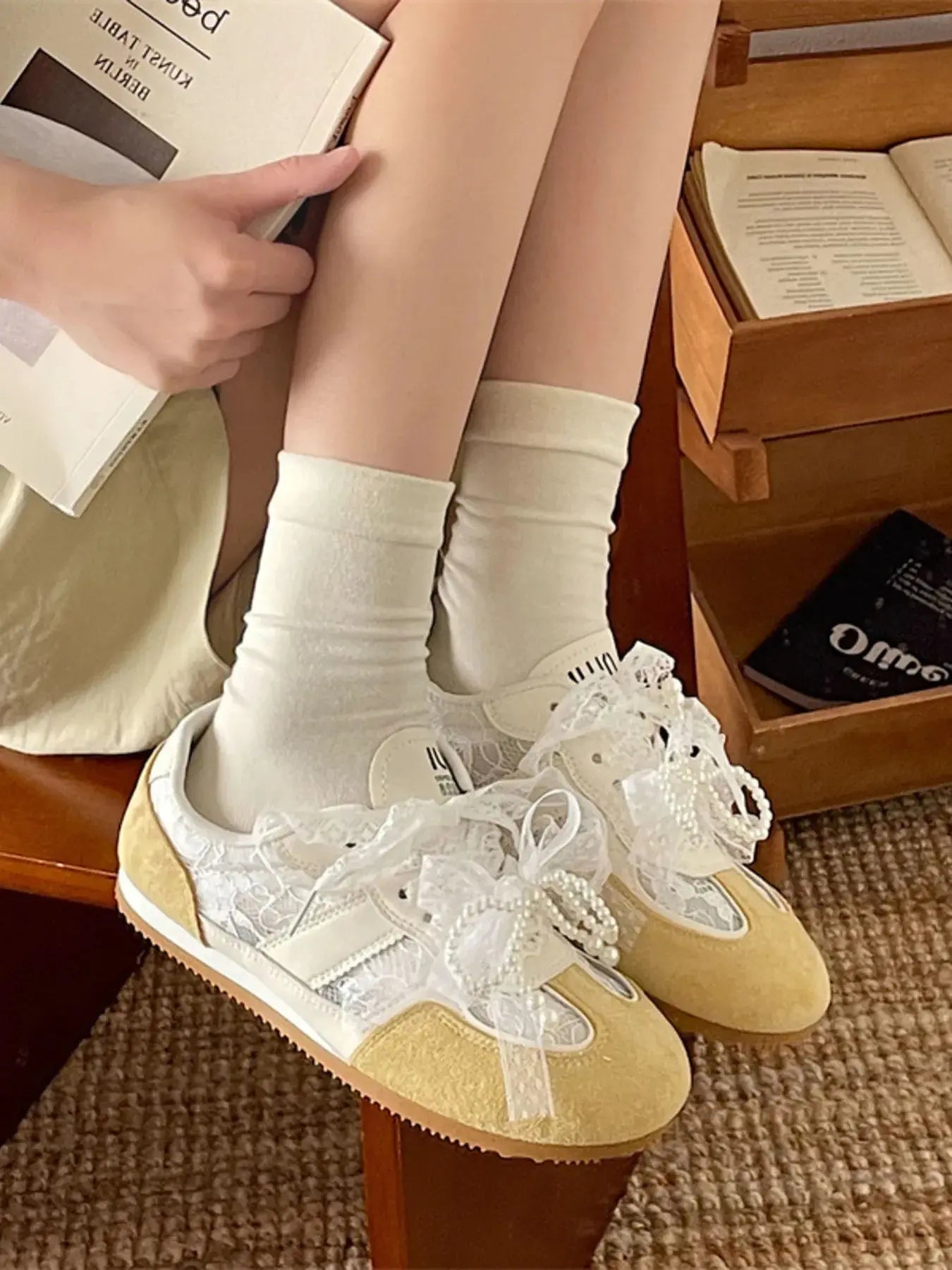 Vintage Lace Ribbon Sneakers Trendsi